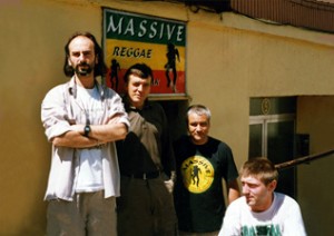 Iñaki, Josu, Javi y Jaime en Massive Reggae Diskak (mediados de los 90)