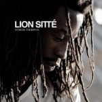 Lion Sitte 