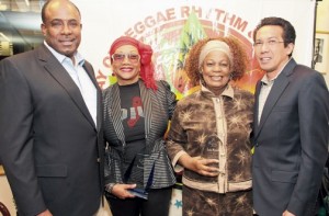 Las I-Three reciben el premio «embajadoras del reggae»